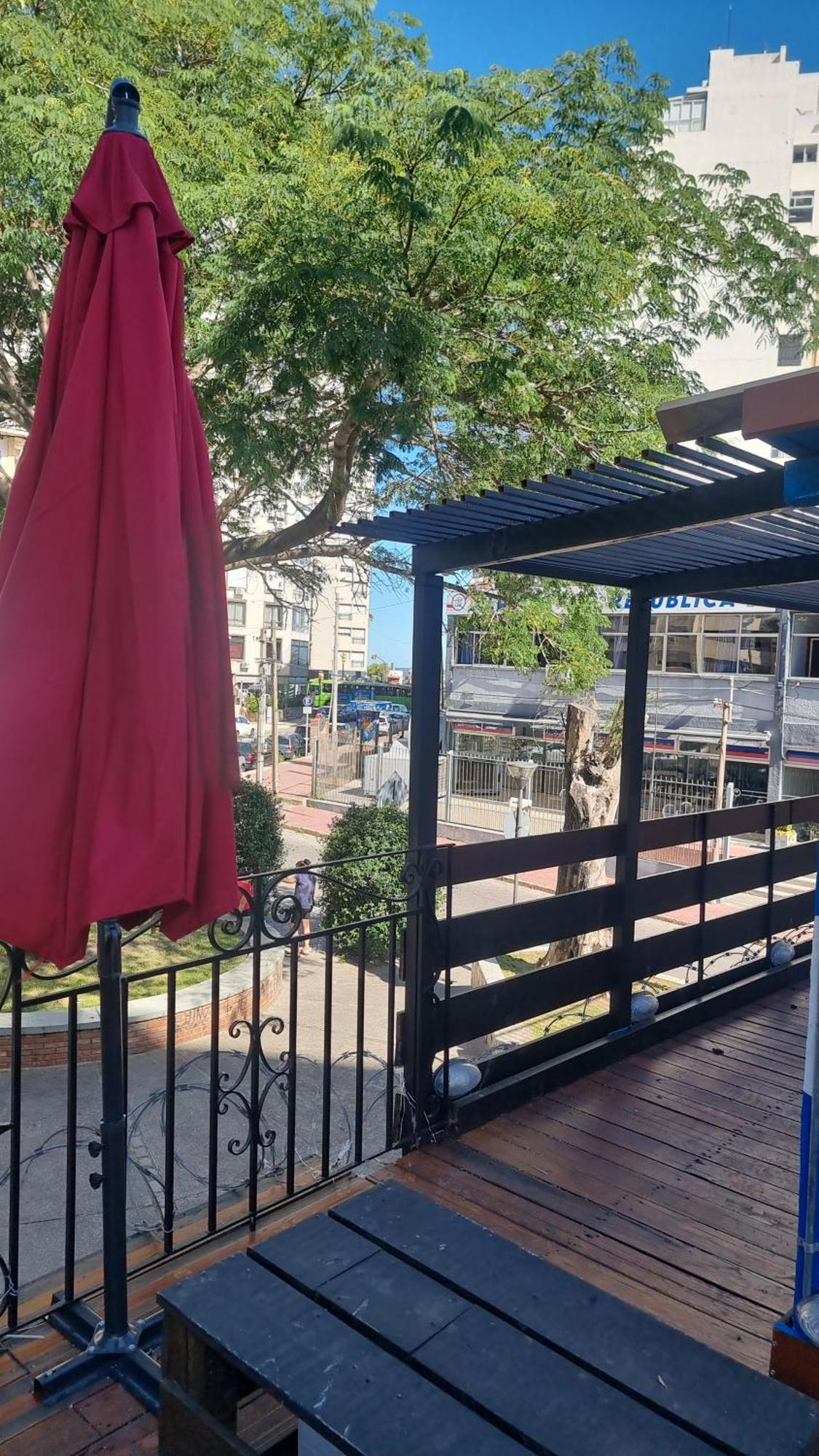 몬테비데오 Loft Casa Dos Pisos Con Garage Pocitos Playa 4 Personas 빌라 외부 사진