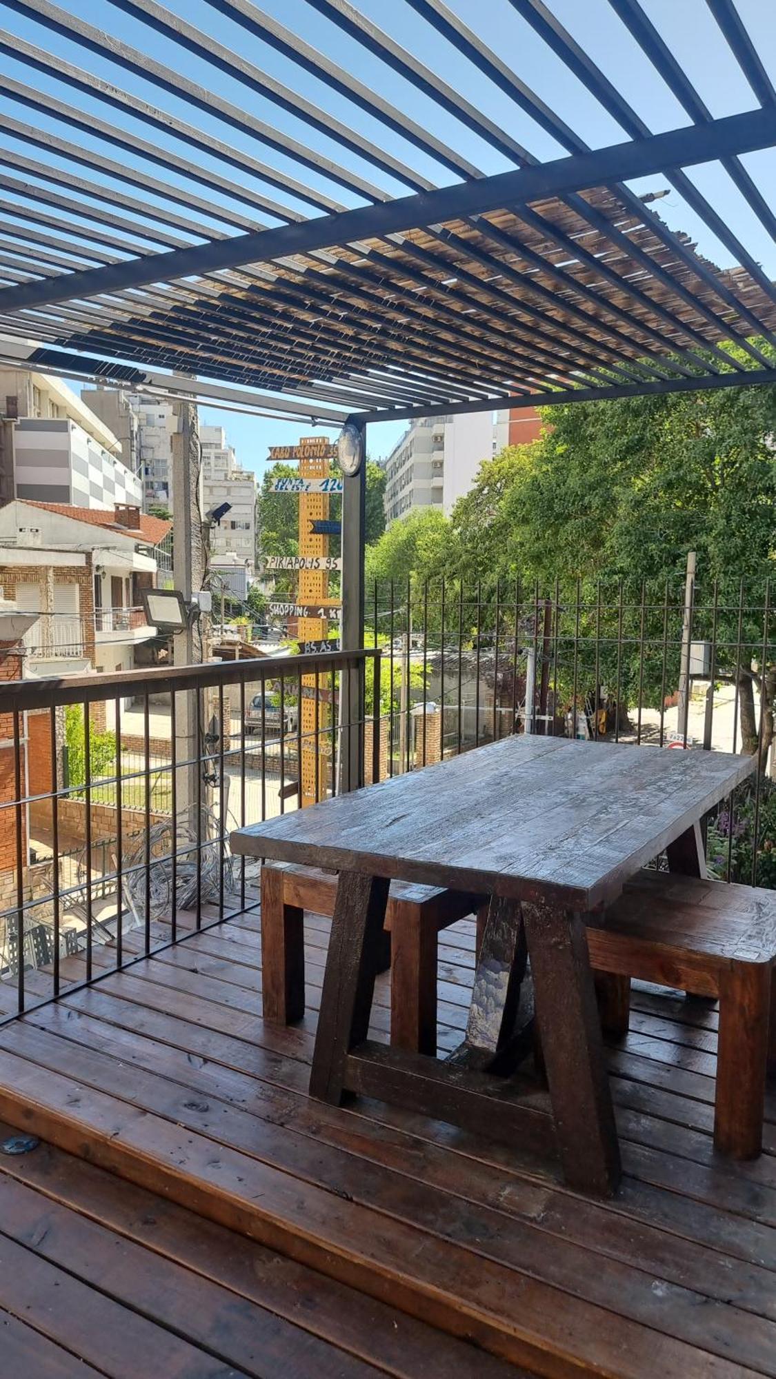 몬테비데오 Loft Casa Dos Pisos Con Garage Pocitos Playa 4 Personas 빌라 외부 사진